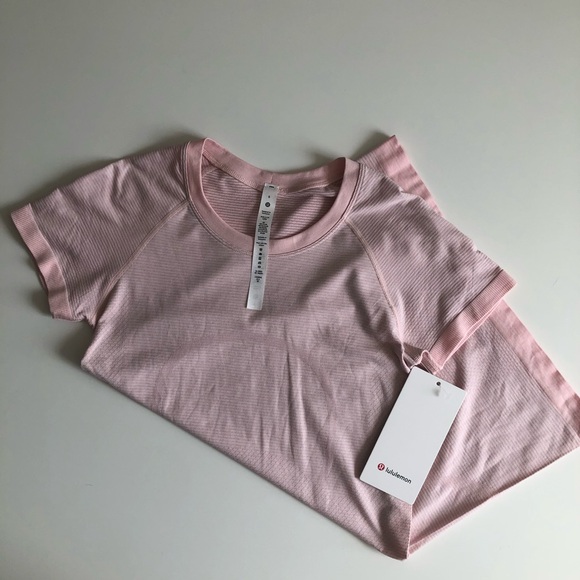 Lululemon Swiftly Tech. Short sleeve. 2.0. Size 6. Strawberry milkshake - Picture 1 of 7
